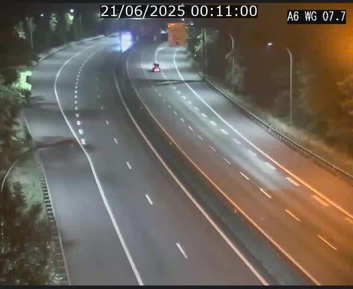 Traffic live webcam Luxembourg - Bridel - A6 - BK 7.7 - direction Belgique