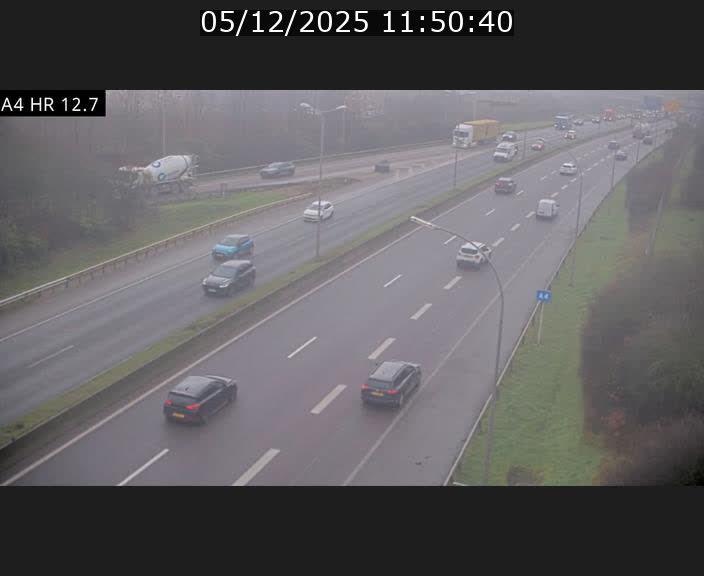 Traffic live webcam Luxembourg Esch sur Alzette - A4 - BK 12.7 - direction Esch-Belval
