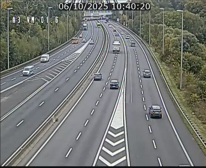 Traffic live webcam Luxembourg - Croix de Gasperich - A3 - BK 1.6 - direction France/Aire de Berchem