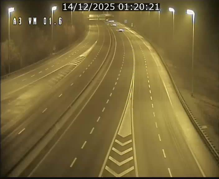 Traffic live webcam Luxembourg - Croix de Gasperich - A3 - BK 1.6 - direction France/Aire de Berchem