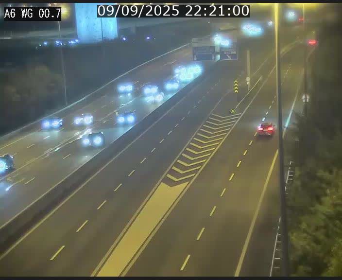 Traffic live webcam Luxembourg Croix de Cessange - A6 - BK 0.7 - direction A3 France