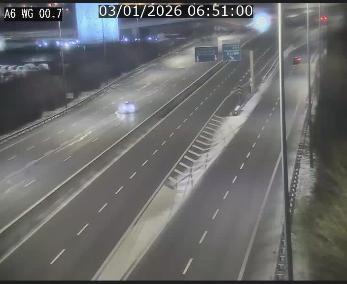 Traffic live webcam Luxembourg Croix de Cessange - A6 - BK 0.7 - direction A3 France