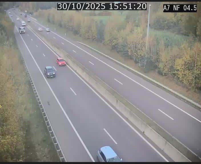 Caméra autoroute Luxembourg A7 - Passage à gibier Rëngelbour - direction Tunnel Grouft