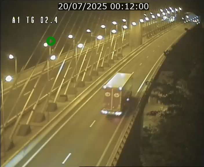Traffic live webcam Luxembourg Sandweiler - A1 direction Luxembourg-ville - BK 2.4