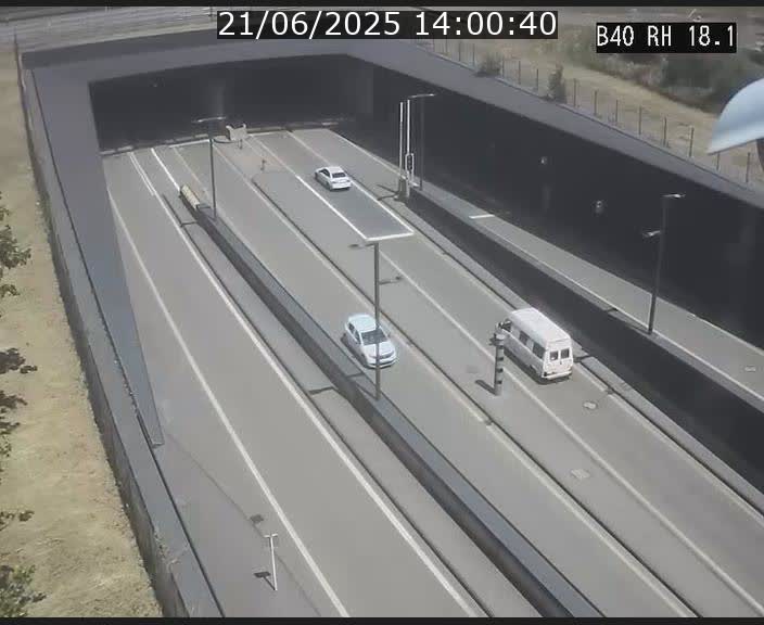 Webcam sur la route de contournement d'Esch-Belval avant le tunnel Central Gate au niveau de la porte de France et du radar fixe
