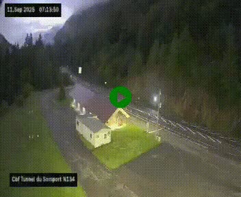 Webcam à l'entrée du tunnel du Somport, côté français, sur la N134, dans les Pyrénées, en direction de l'Espagne, à 1116 mètres d'altitude
