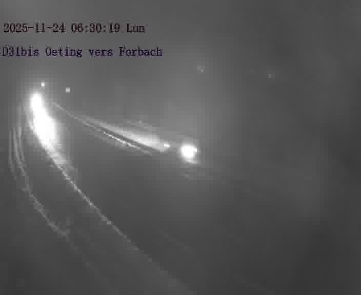 Caméra routière située sur D31bis (France) à Oeting, orientée vers Forbach, surveillant en continu la circulation locale et régionale.