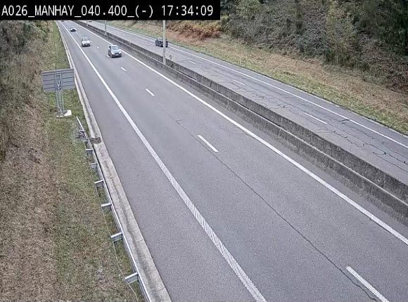 Webcam autoroute A26/E25 à hauteur de Manhay, après la jonction avec la N651 en direction de Liège - BK 40.4