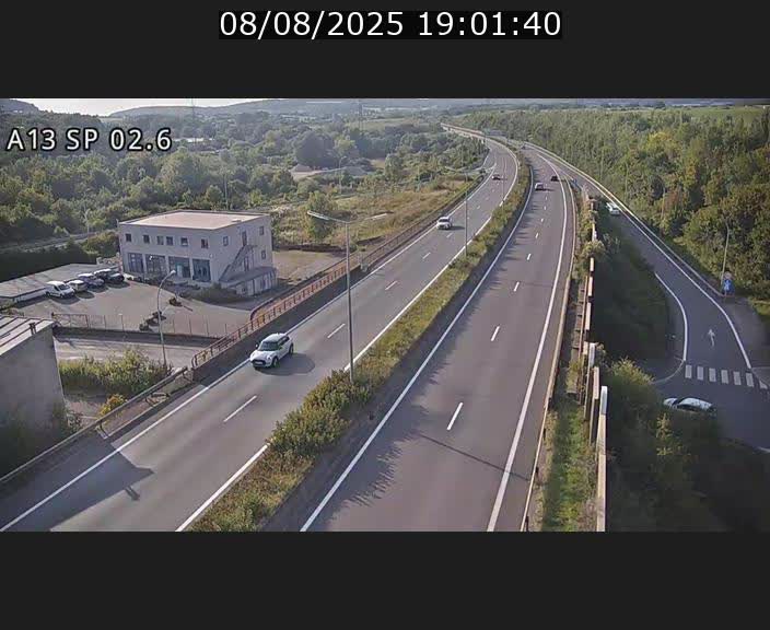 Traffic live webcam Luxembourg Sanem - A13 direction Pétange - BK 2.6