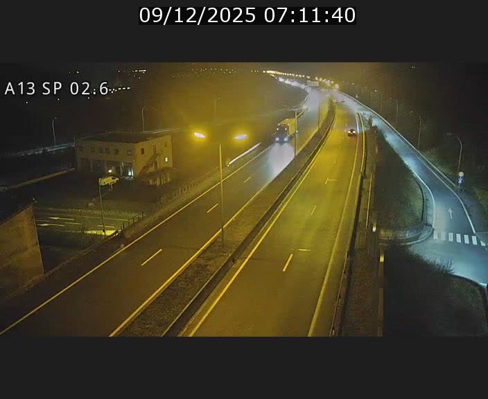 Traffic live webcam Luxembourg Sanem - A13 direction Pétange - BK 2.6