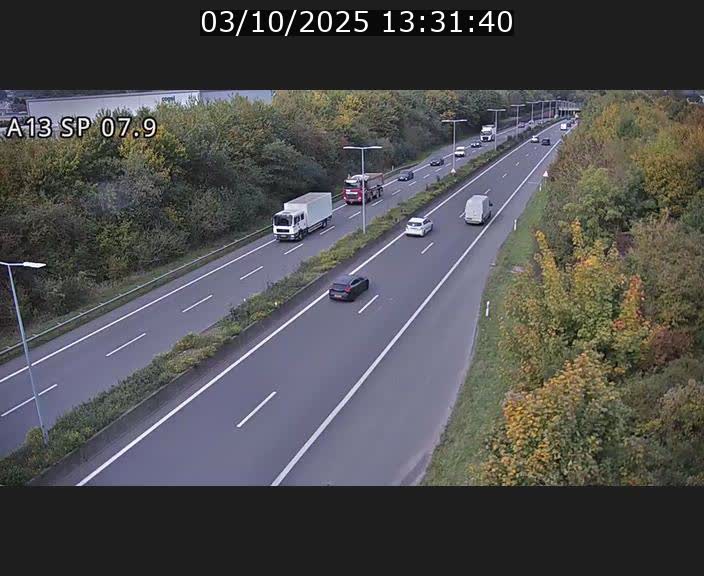Traffic live webcam Luxembourg Jonction Lankelz - A13 direction Pétange - BK 7.9