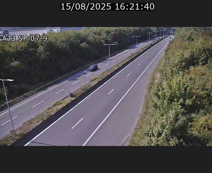 Traffic live webcam Luxembourg Jonction Lankelz - A13 direction Pétange - BK 7.9