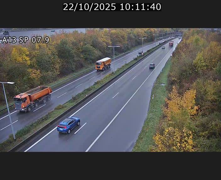 Traffic live webcam Luxembourg Jonction Lankelz - A13 direction Pétange - BK 7.9