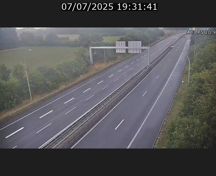 Traffic live webcam Luxembourg Croix de Bettembourg, rond-point d'Hellange - A13 direction Allemagne - BK 20.9