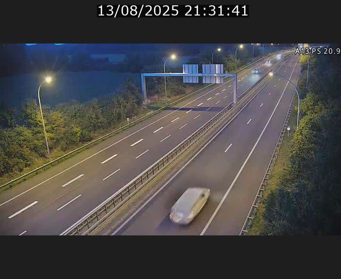 Traffic live webcam Luxembourg Croix de Bettembourg, rond-point d'Hellange - A13 direction Allemagne - BK 20.9