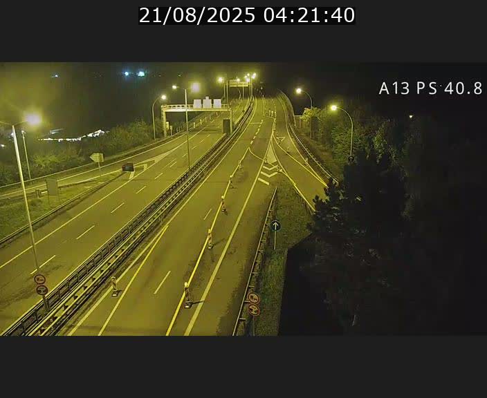 Webcam autoroute A13 à la sortie est du tunnel Markusbierg à Schengen. Vue sur le pont de la Moselle, vers l'Allemagne