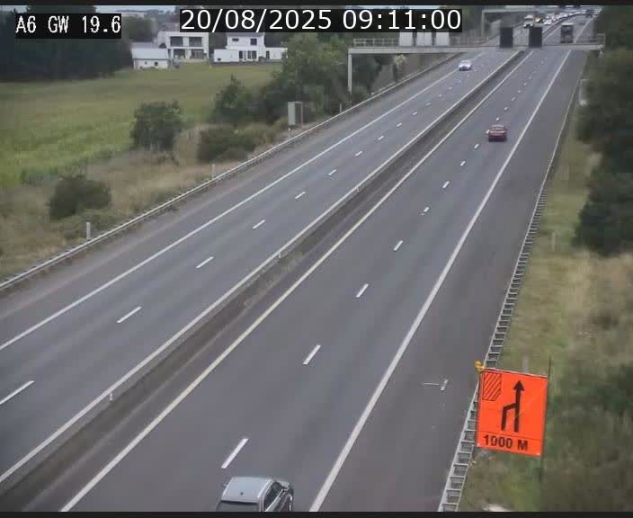 Traffic live webcam Luxembourg - Steinfort - A6 - BK 19.6 - direction Belgique