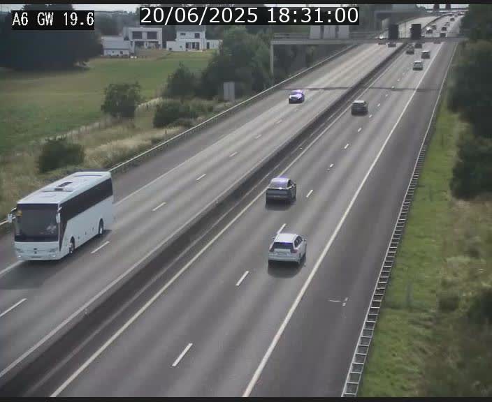 Traffic live webcam Luxembourg - Steinfort - A6 - BK 19.6 - direction Belgique