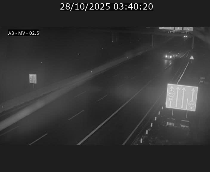 Webcam autoroute A3 au Luxembourg à proximité de la Croix de Gasperich. Vue orientée vers Luxembourg