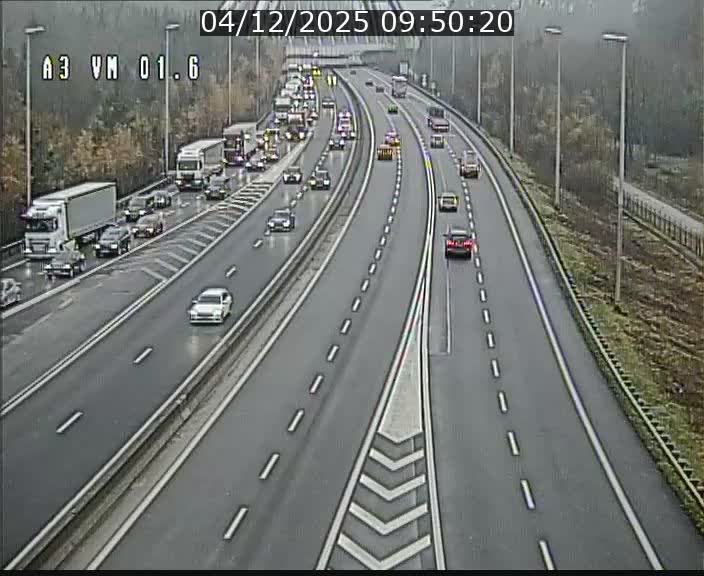 Traffic live webcam Luxembourg - Croix de Gasperich - A3 - BK 1.6 - direction France/Aire de Berchem