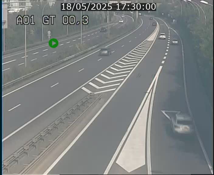 Traffic live webcam Luxembourg Croix de Gasperich - A1 direction Kirchberg - BK 0.3