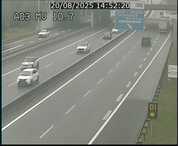 Traffic live webcam Luxembourg Croix de Bettembourg - A3 - BK 10.7 - direction France