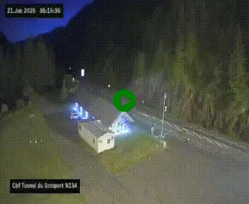 Webcam à l'entrée du tunnel du Somport, côté français, sur la N134, dans les Pyrénées, en direction de l'Espagne, à 1116 mètres d'altitude