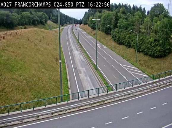 Webcam E42 (A27) dans les Ardennes à Francorchamps, à proximité du circuit de Spa. Vue orientée vers Liège