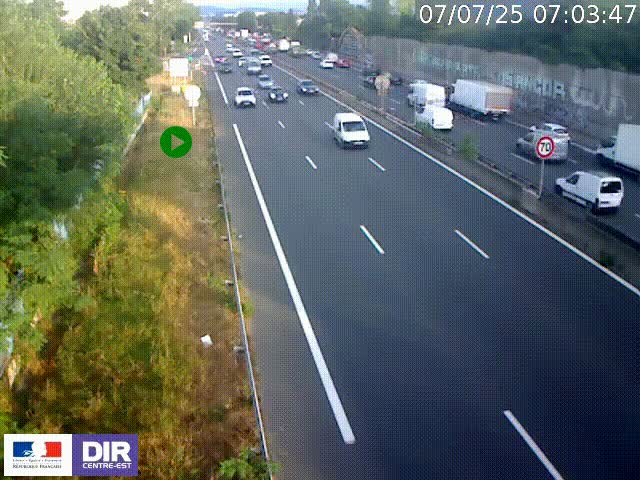 Webcam à Bron sur l'A43 à la jonction avec le boulevard périphérique de Lyon (D383). Vue orientée vers Lyon