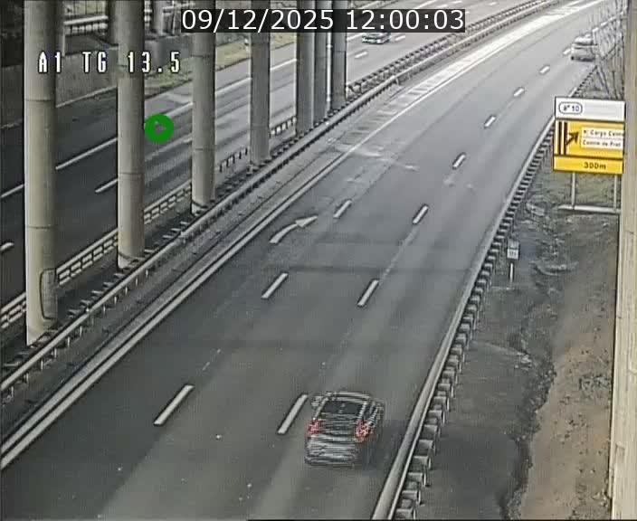 Traffic live webcam Luxembourg Senningen - A1 direction Luxembourg - BK 13.5