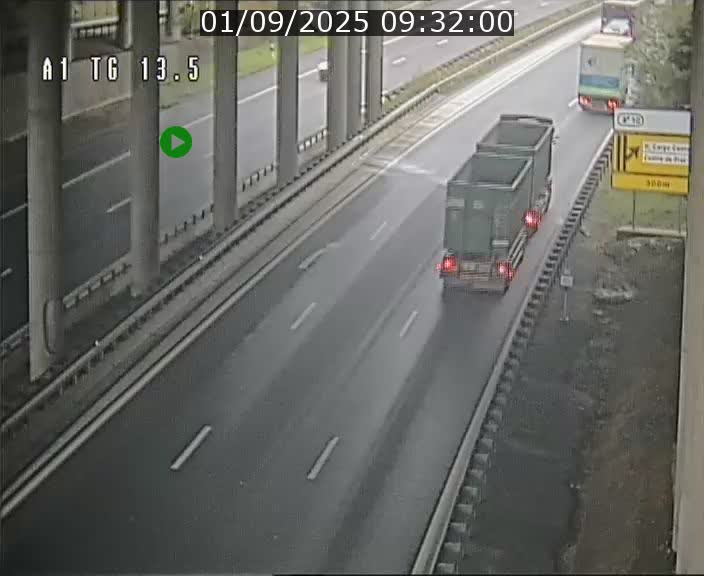 Traffic live webcam Luxembourg Senningen - A1 direction Luxembourg - BK 13.5