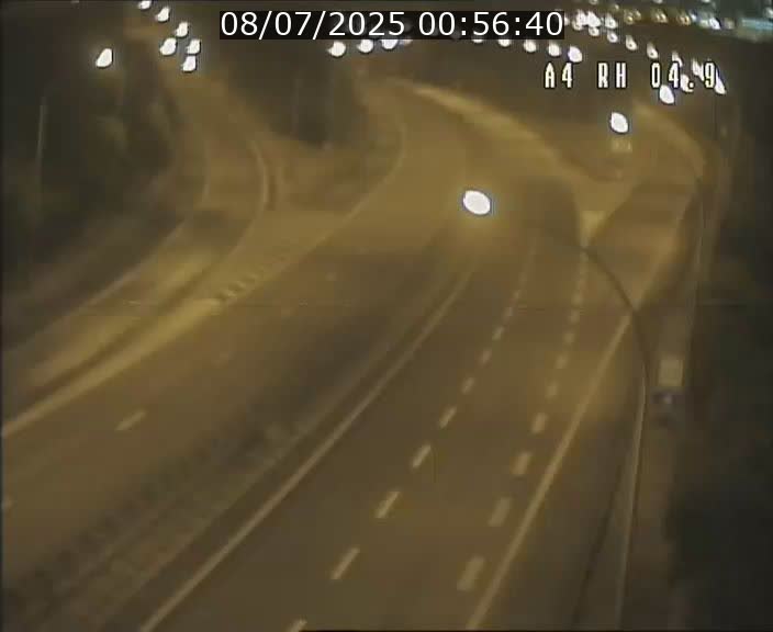 Traffic live webcam Luxembourg Leudelange - A4 - BK 4.9 - direction Luxembourg