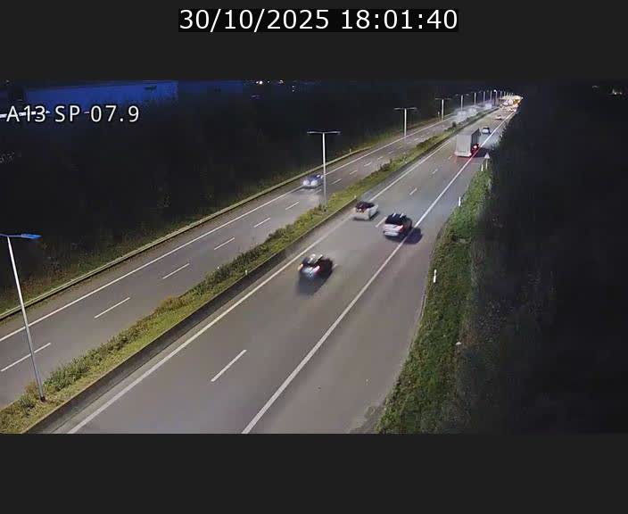 Traffic live webcam Luxembourg Jonction Lankelz - A13 direction Pétange - BK 7.9