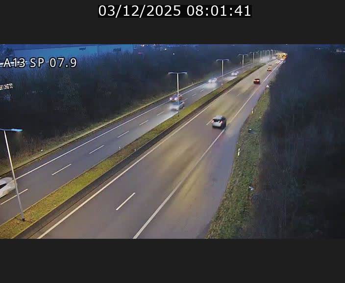 Traffic live webcam Luxembourg Jonction Lankelz - A13 direction Pétange - BK 7.9
