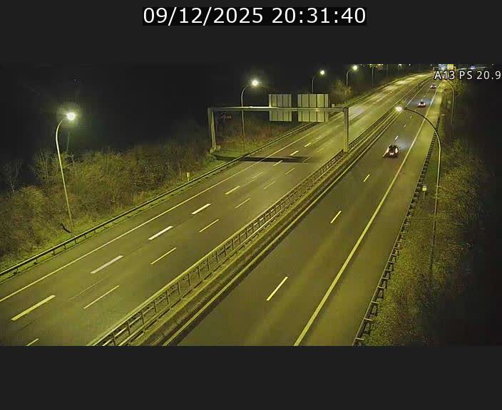 Traffic live webcam Luxembourg Croix de Bettembourg, rond-point d'Hellange - A13 direction Allemagne - BK 20.9