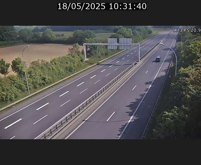 Traffic live webcam Luxembourg Croix de Bettembourg, rond-point d'Hellange - A13 direction Allemagne - BK 20.9