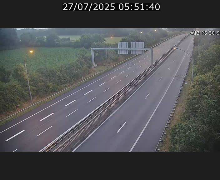 Traffic live webcam Luxembourg Croix de Bettembourg, rond-point d'Hellange - A13 direction Allemagne - BK 20.9