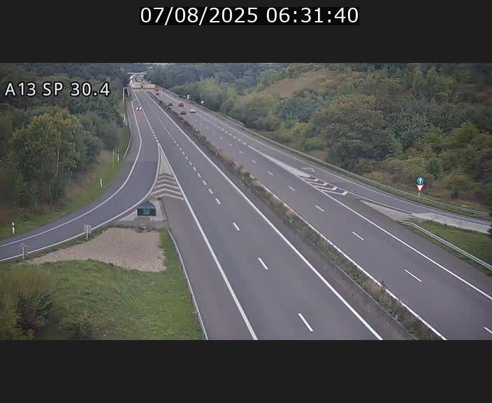 Traffic live webcam Luxembourg Altwies - A13 direction Luxembourg-ville - BK 30.4