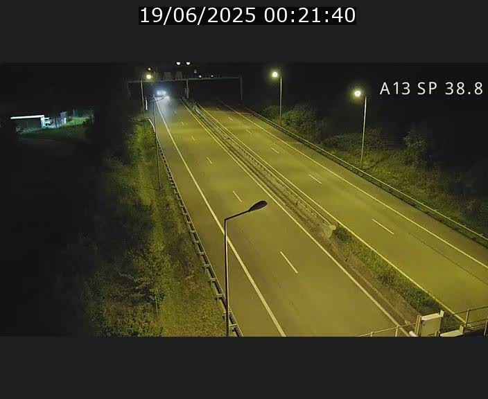 Webcam autoroute A13 à l'entrée ouest du tunnel Markusbierg à Schengen. Vue orientée vers le tunnel et l'Allemagne