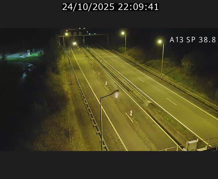 Webcam autoroute A13 à l'entrée ouest du tunnel Markusbierg à Schengen. Vue orientée vers le tunnel et l'Allemagne