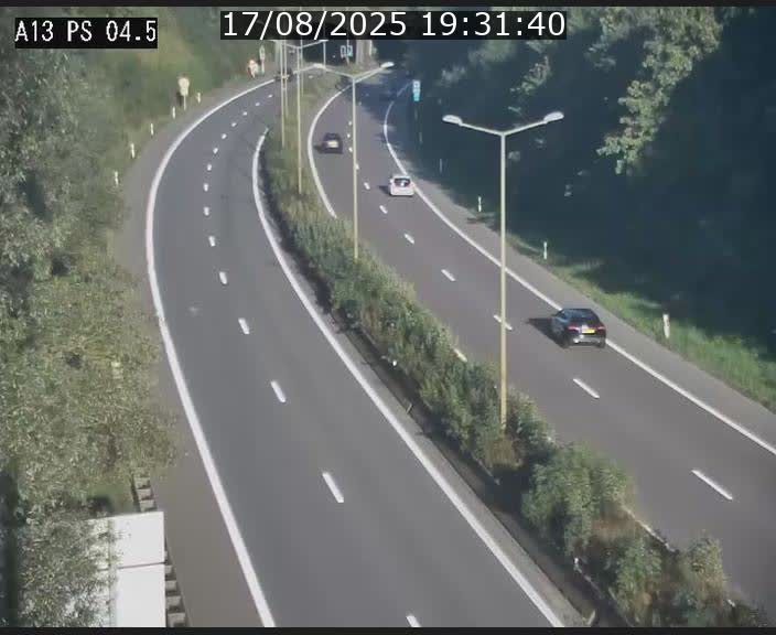 Traffic live webcam Luxembourg Differdange - A13 direction Esch-sur-Alzette - BK 4.5