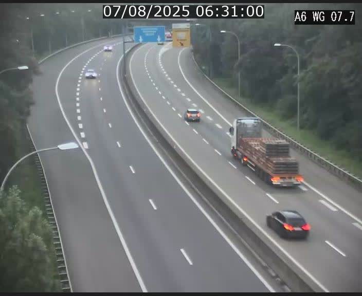 Traffic live webcam Luxembourg - Bridel - A6 - BK 7.7 - direction Belgique