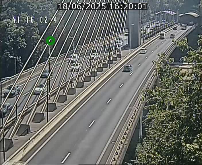 Traffic live webcam Luxembourg Sandweiler - A1 direction Luxembourg-ville - BK 2.4