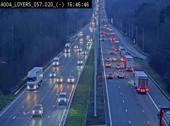 Webcam E411 au niveau du viaduc de Beez à Loyers, entre Champion et Warissoulx. Vue orientée vers Bruxelles