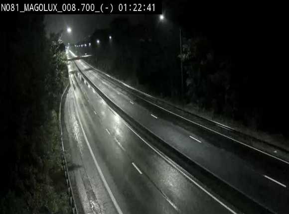 Webcam sur la N81 (E411) à hauteur de la jonction avec la N883. Vue orientée vers Arlon