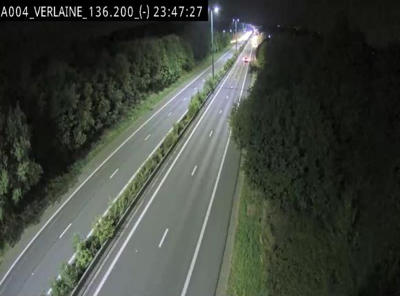 Webcam sur l'E411 à hauteur du pont surplombant la N40, à proximité de la sortie 26 Verlaine - Libramont-Chevigny. Vue orientée vers Namur