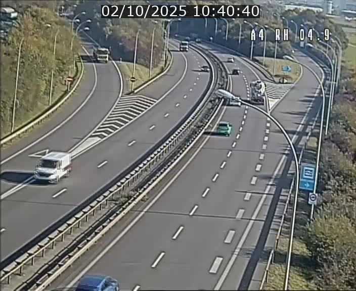 Traffic live webcam Luxembourg Leudelange - A4 - BK 4.9 - direction Luxembourg