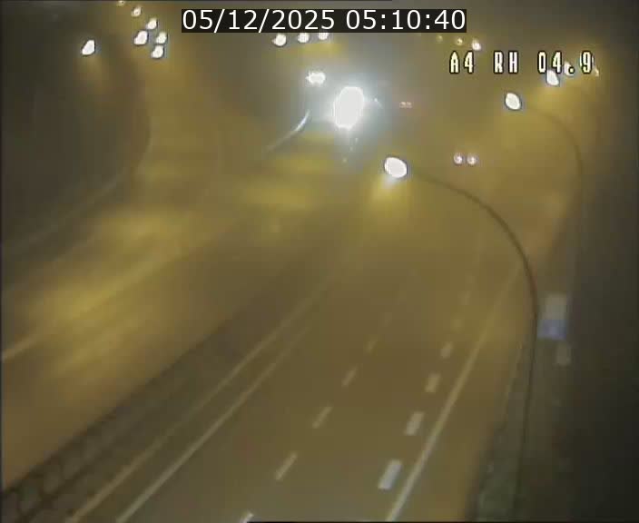 Traffic live webcam Luxembourg Leudelange - A4 - BK 4.9 - direction Luxembourg