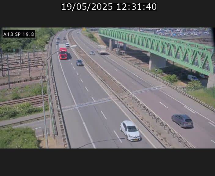 Traffic live webcam Luxembourg Croix de Bettembourg - A13 direction Esch-sur-Alzette - BK 19.8