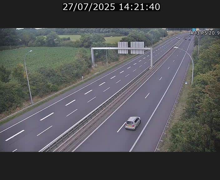 Traffic live webcam Luxembourg Croix de Bettembourg, rond-point d'Hellange - A13 direction Allemagne - BK 20.9